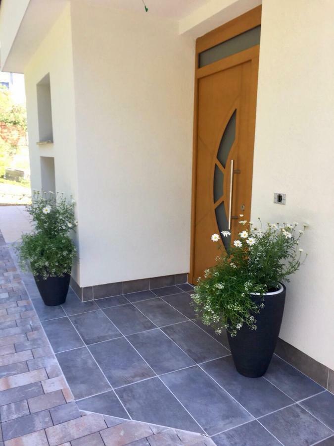 Apartmani Izvor - Тухелске Топлице Екстериор снимка